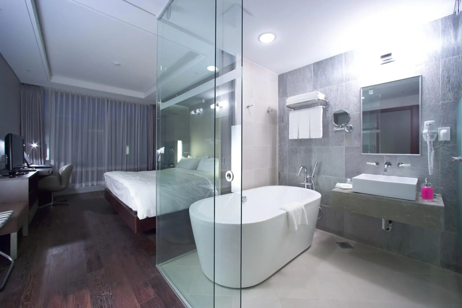 Grand Mercure Ambassador Changwon