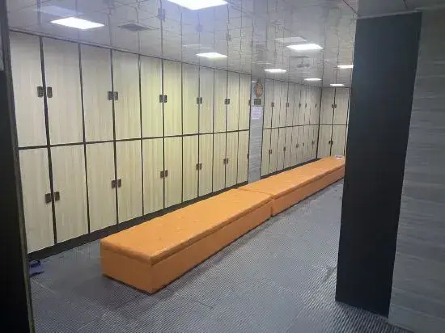 Junlun Hot Spring Hotel