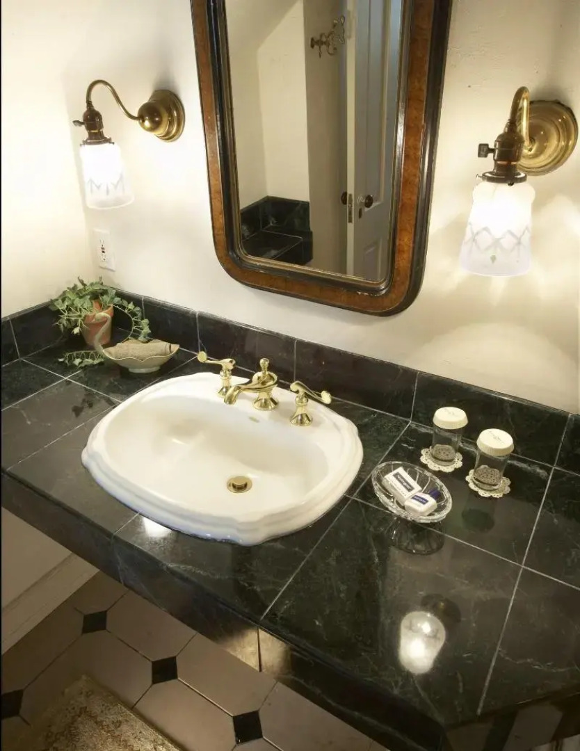 Washington House Inn