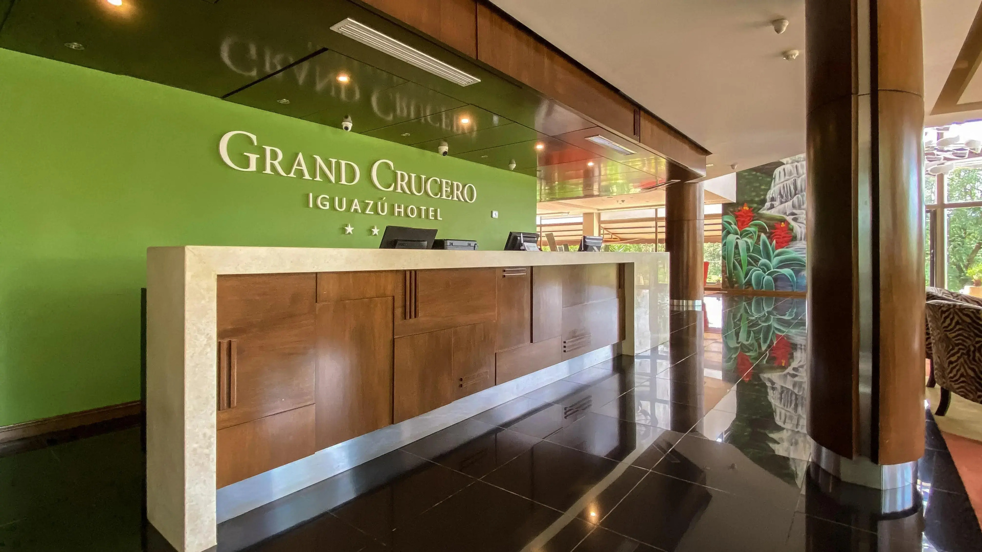 Grand Crucero Hotel
