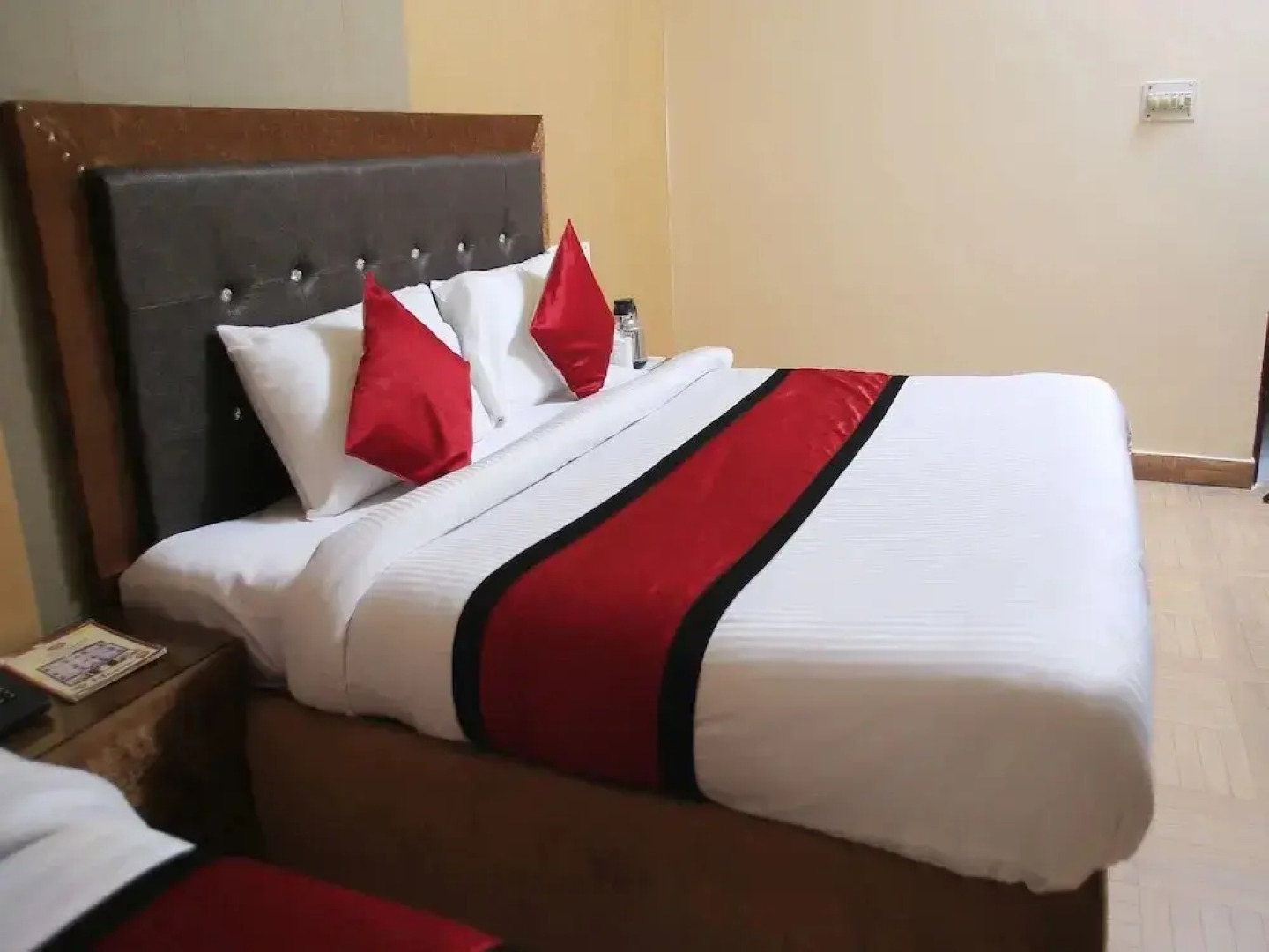 Oyo 13326 Gupta Palace