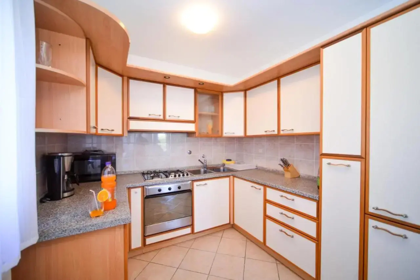 Apartment Goodbed