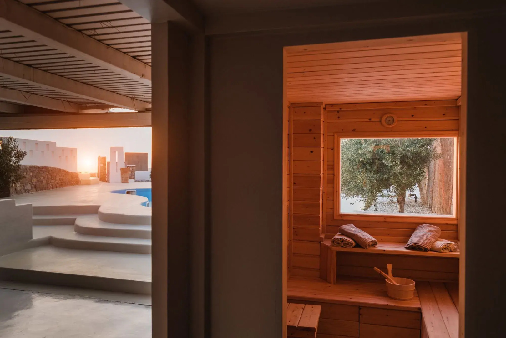 Villa Thea Collection