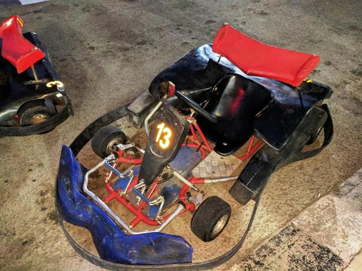 103 ELEGANT 2 bed apartment with free Wifi, AC, pool & gym!