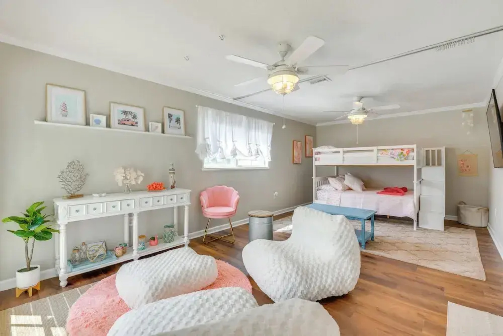 2 Mi to Shore: Modern Retreat in Fort Walton Beach