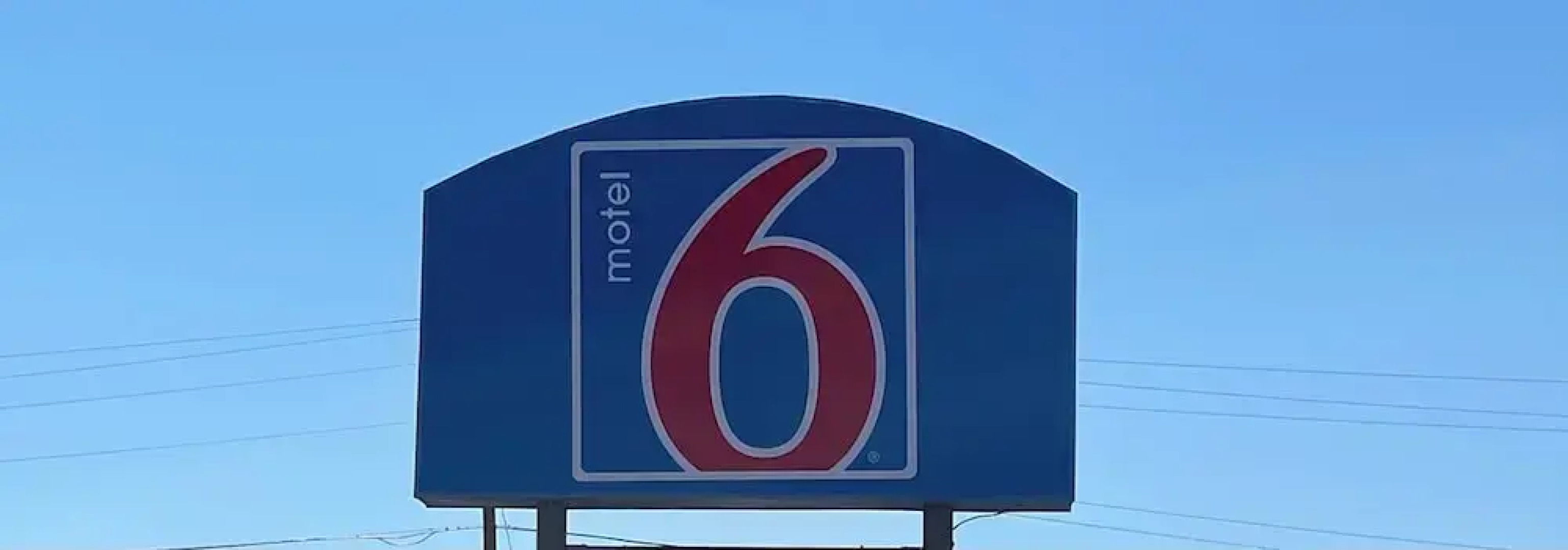 Motel 6 Artesia, NM