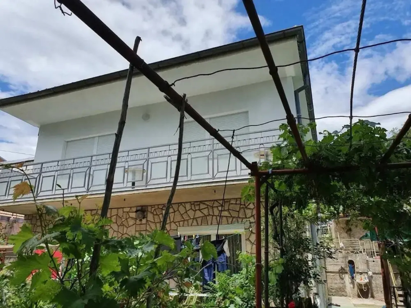 Rose - Central With Large Terrace and BBQ - A1