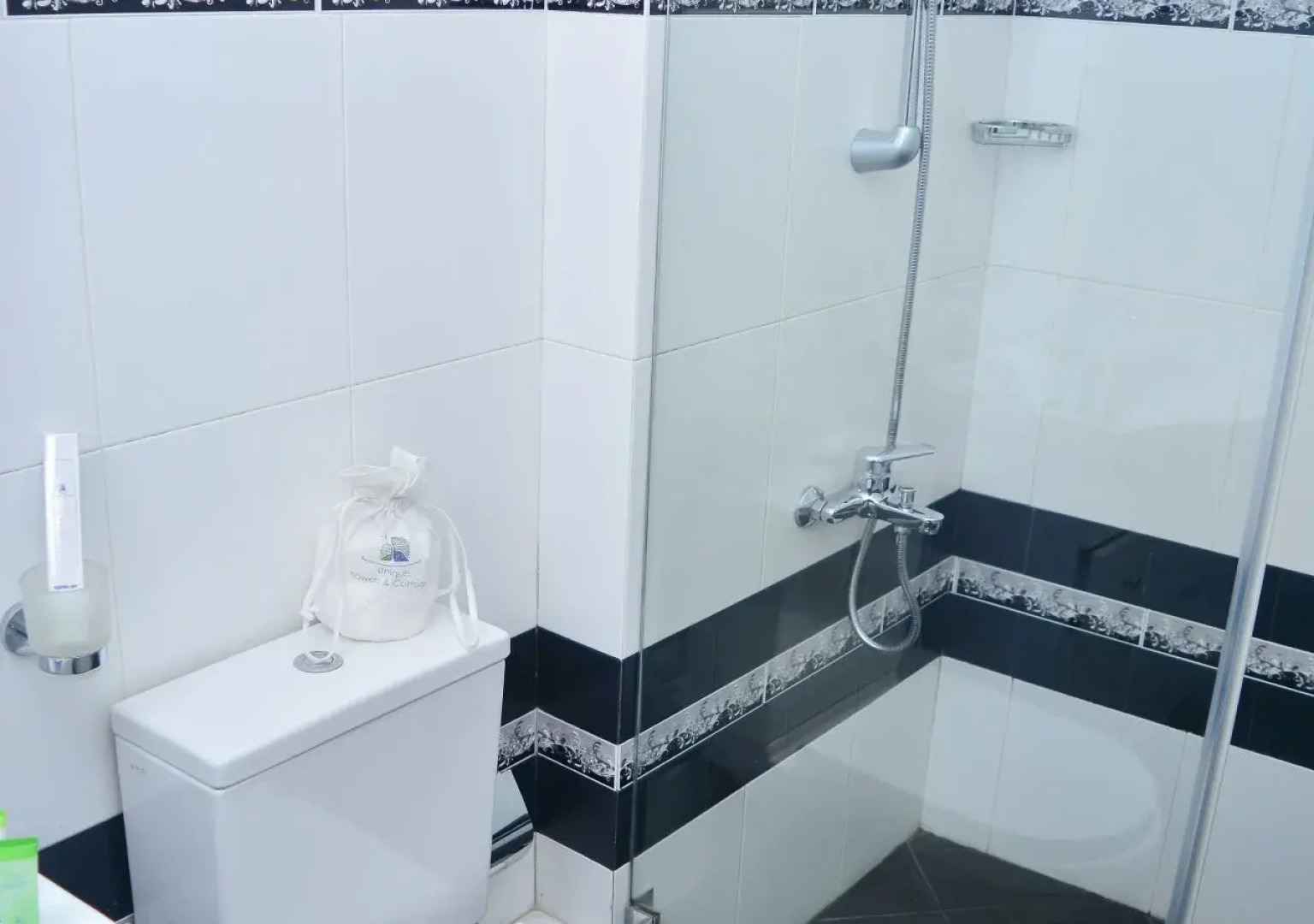 Unique Towers Luxury Boutique Suites