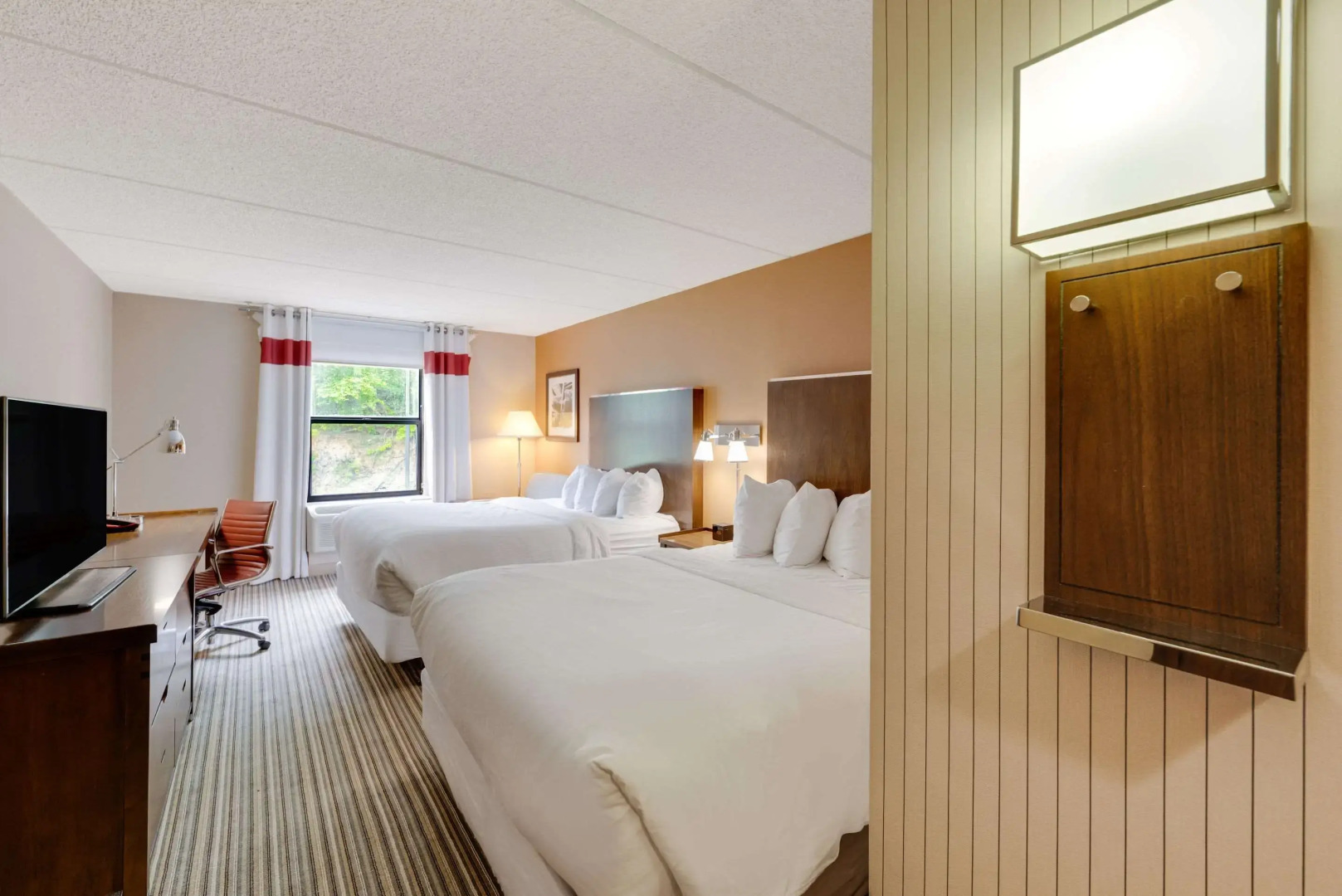 The Crossroads Hotel, Newburgh