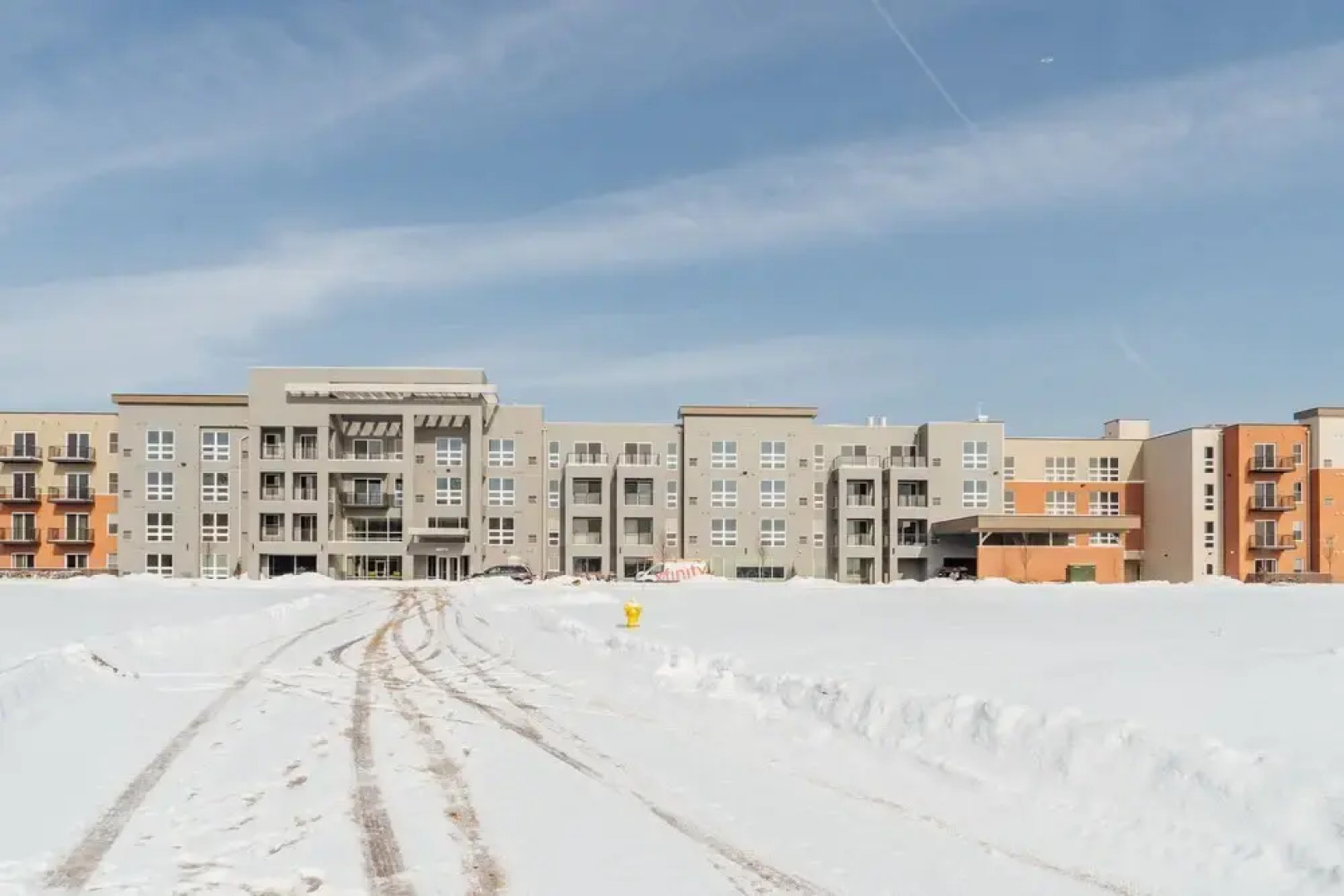 Bright Stylish 2BR Apt in Oak Brook