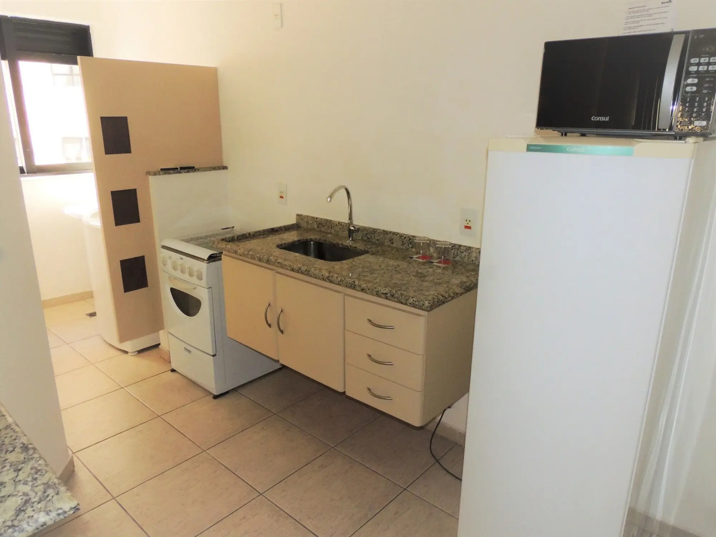 Mondrian Suite Hotel