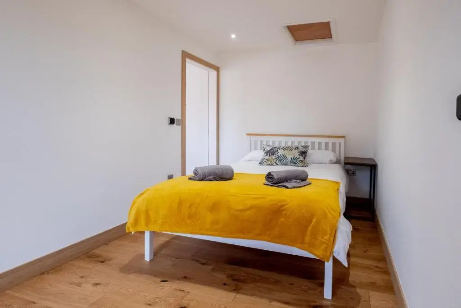 Maple – Three Tuns Apartments