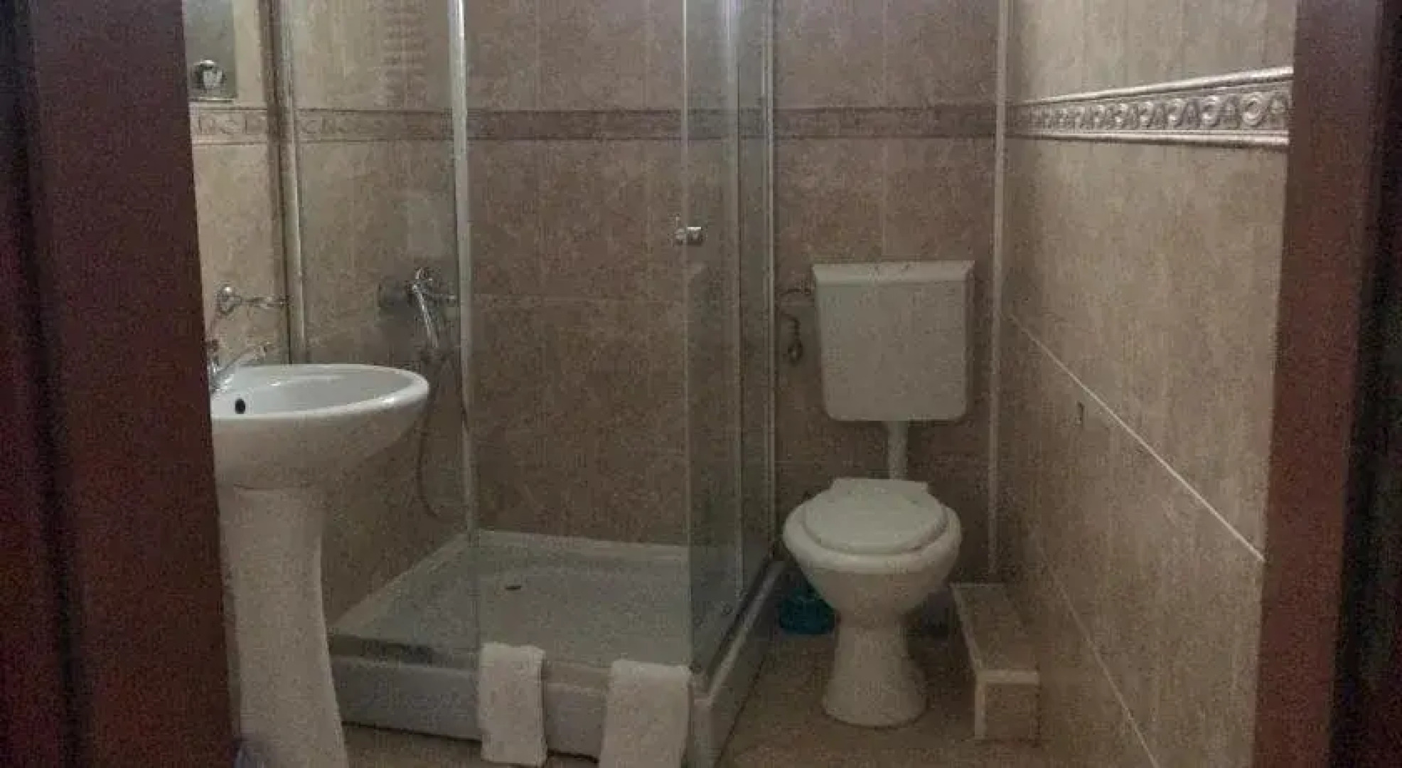 Hotel Lexus - Fost Cosmin