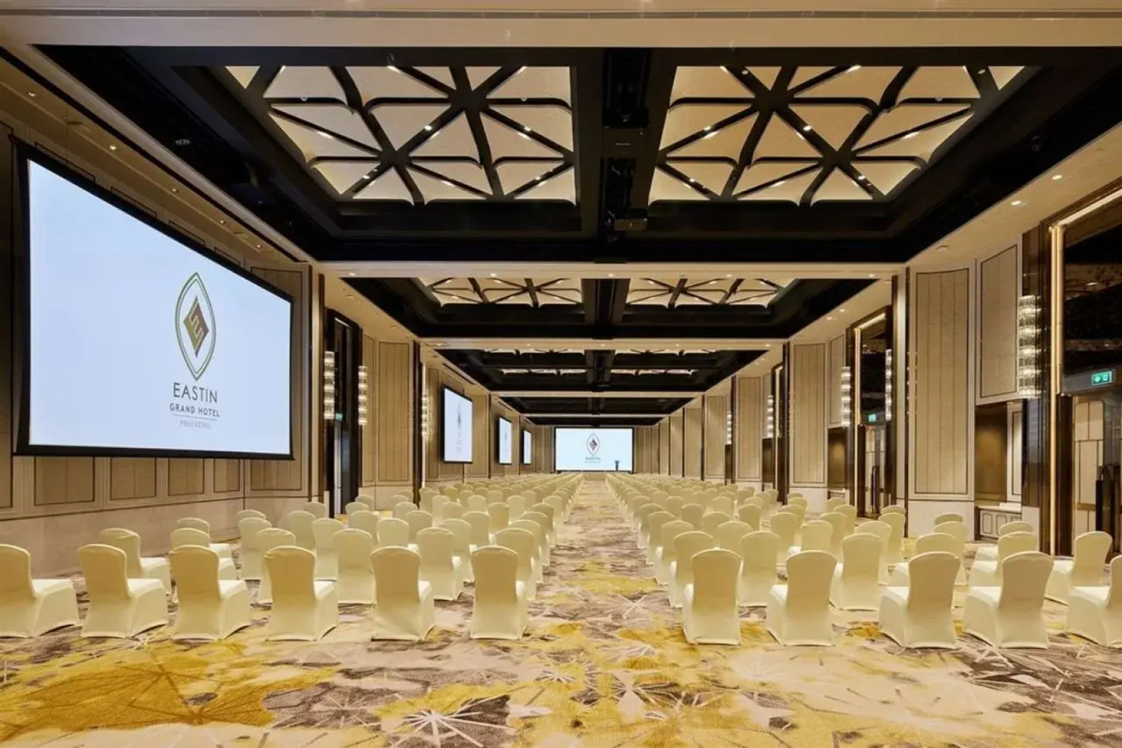 Eastin Grand Hotel Phayathai