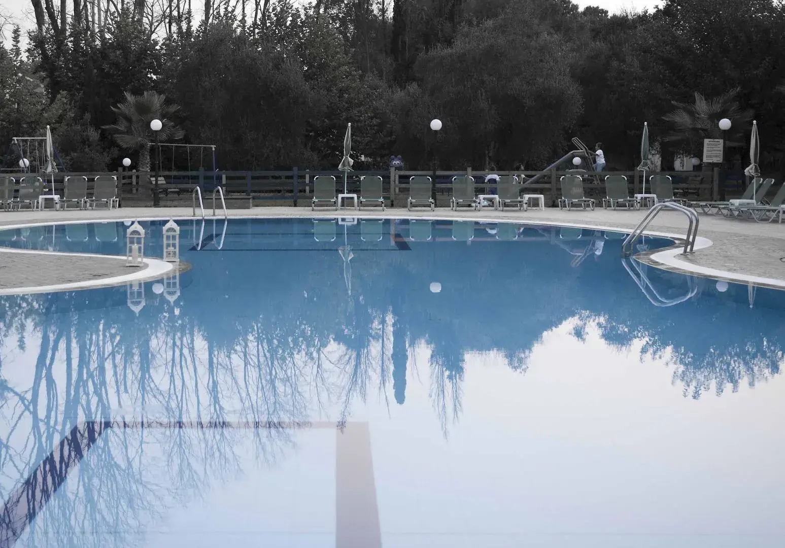 Damia Hotel & Apartments