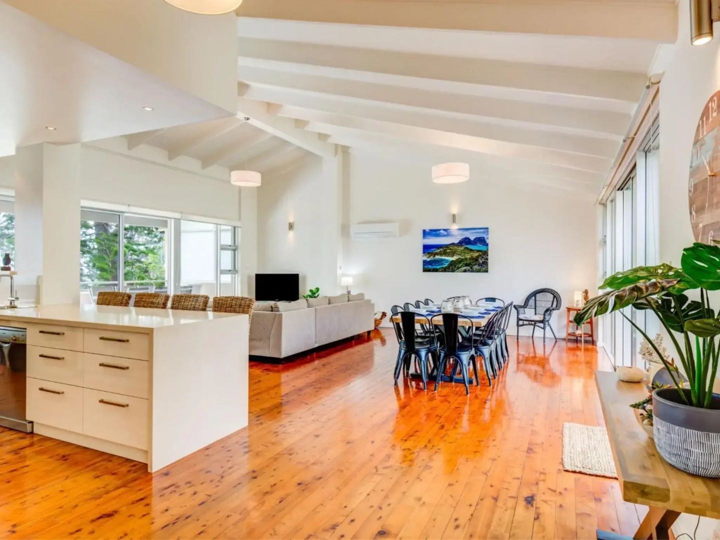 Harlequin Beach House 4pm Check Out Sundays