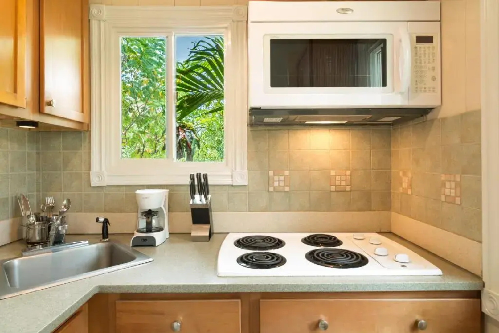 Kokomo Botanical Resort - Caribbean Family Cottages