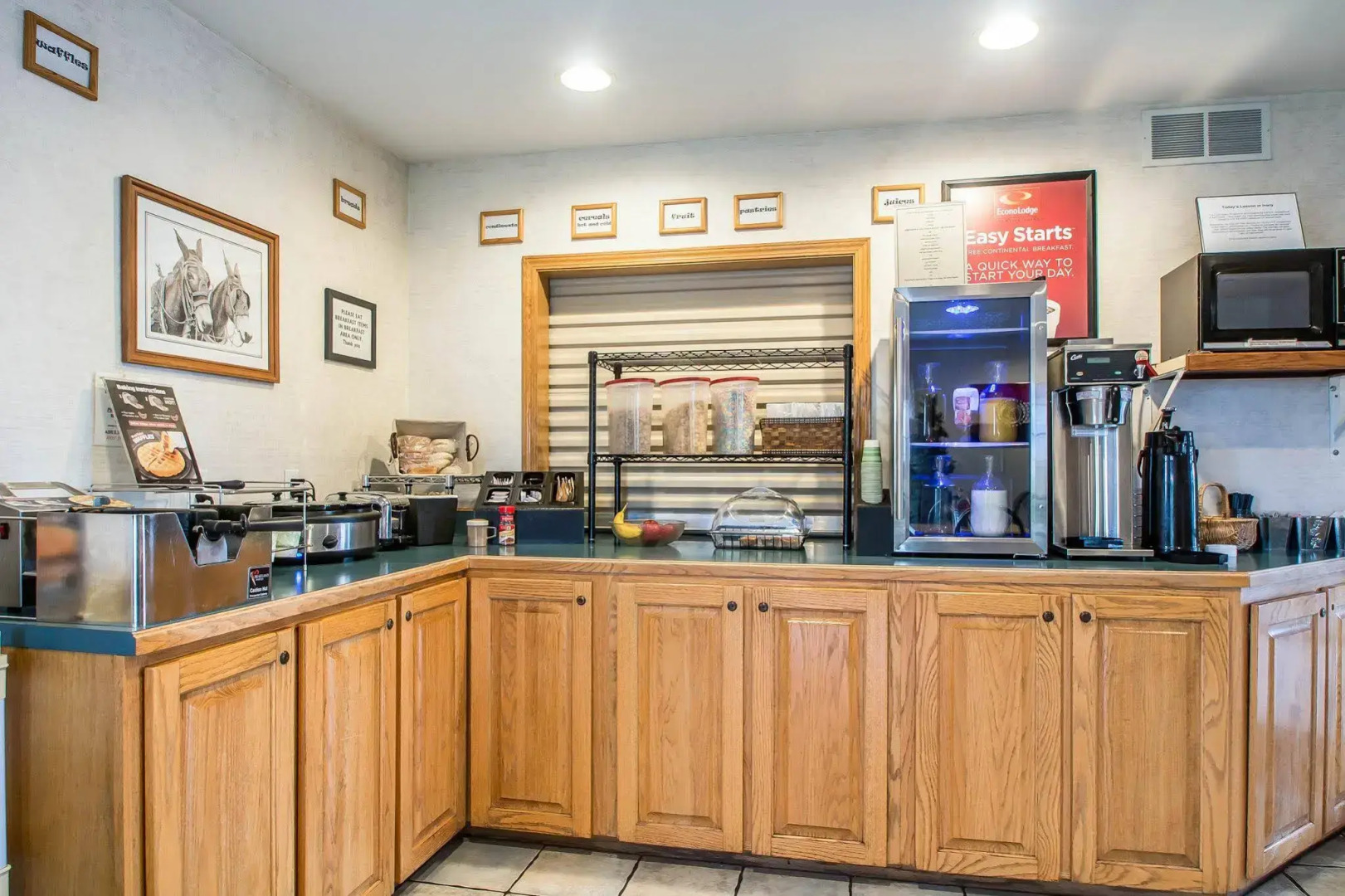 Econo Lodge Inn & Suites Lake Of The Ozarks