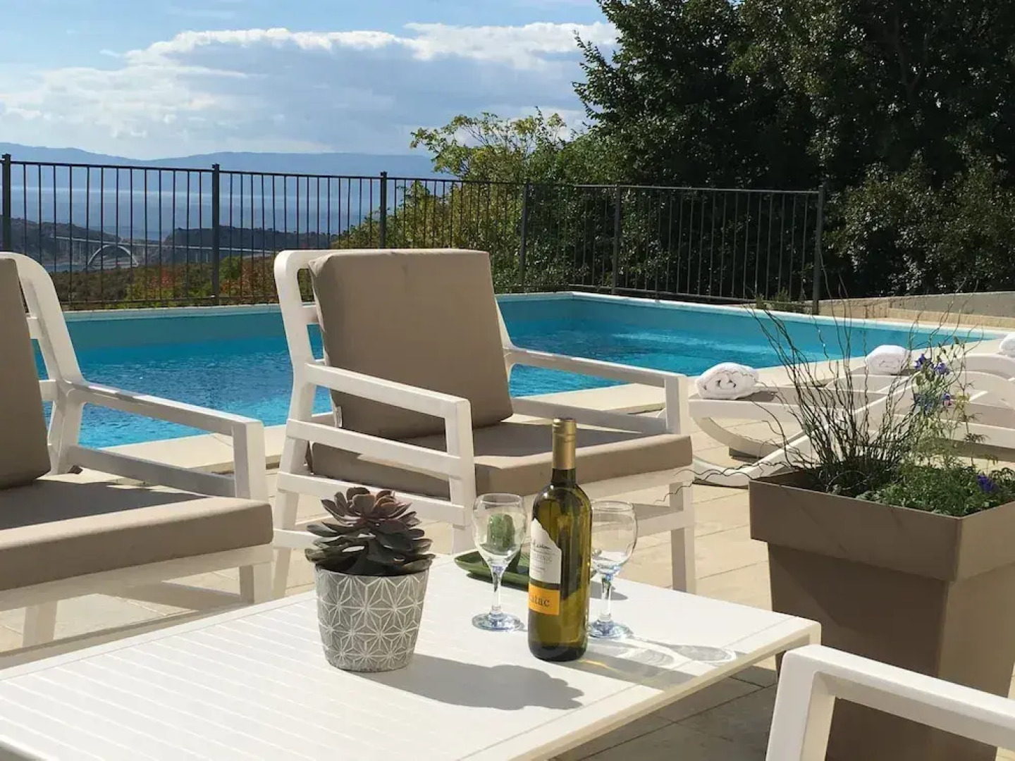 Holiday Home-big Swimming Pool-amazing Views