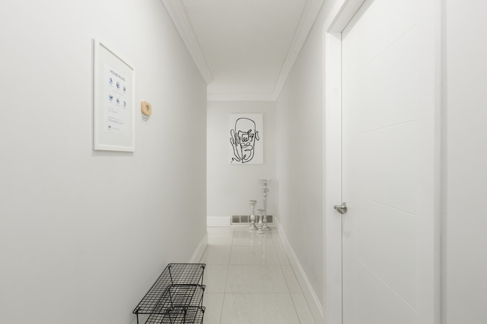 Stylish 1BR Suite in North Vancouver 10 mins ski