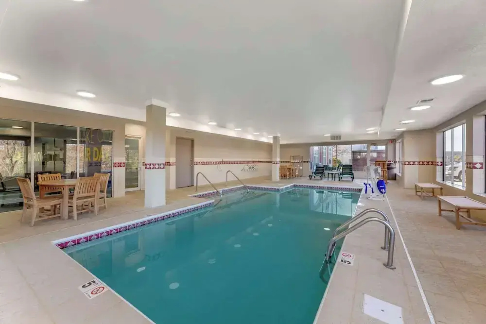 Country Inn & Suites By Carlson Cuyahoga Falls