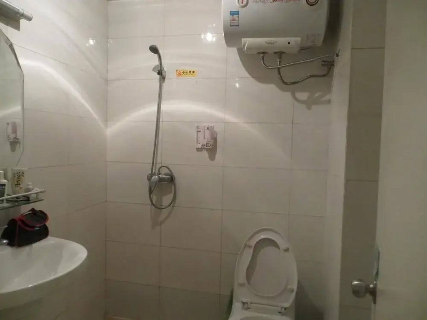 Dongsi Hotel Beijing (Near  Wangfujing)