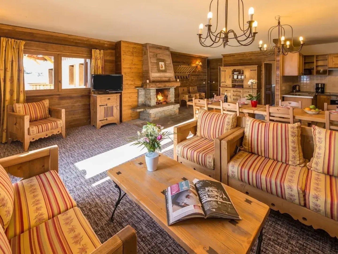 Comfortable Rustic Apartment With a Fireplace and Wi-fi in Arc 2000