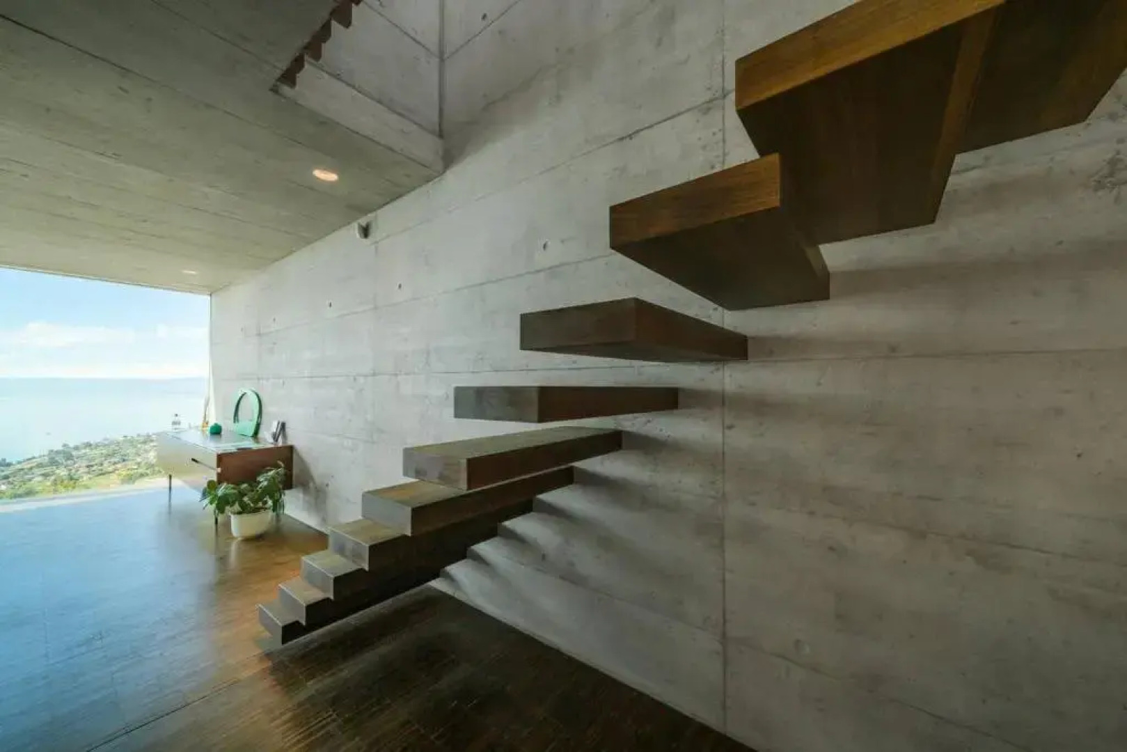 Luxury & Modern 4BD Villa with Panoramic Lake View by GuestLee