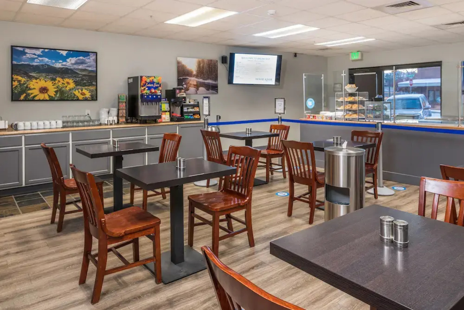 Wood River Inn & Suites