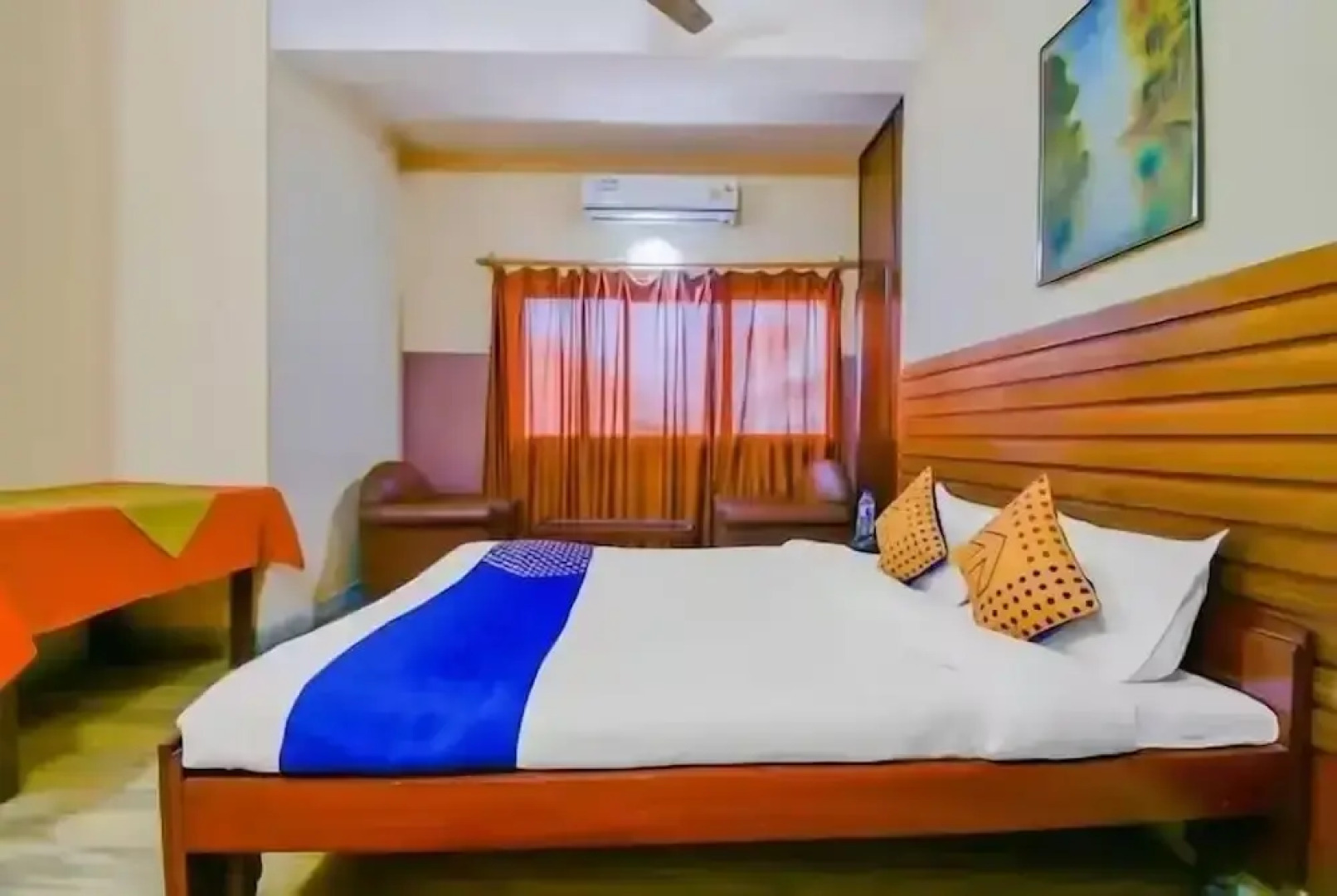 Hotel Embassy by OYO Rooms