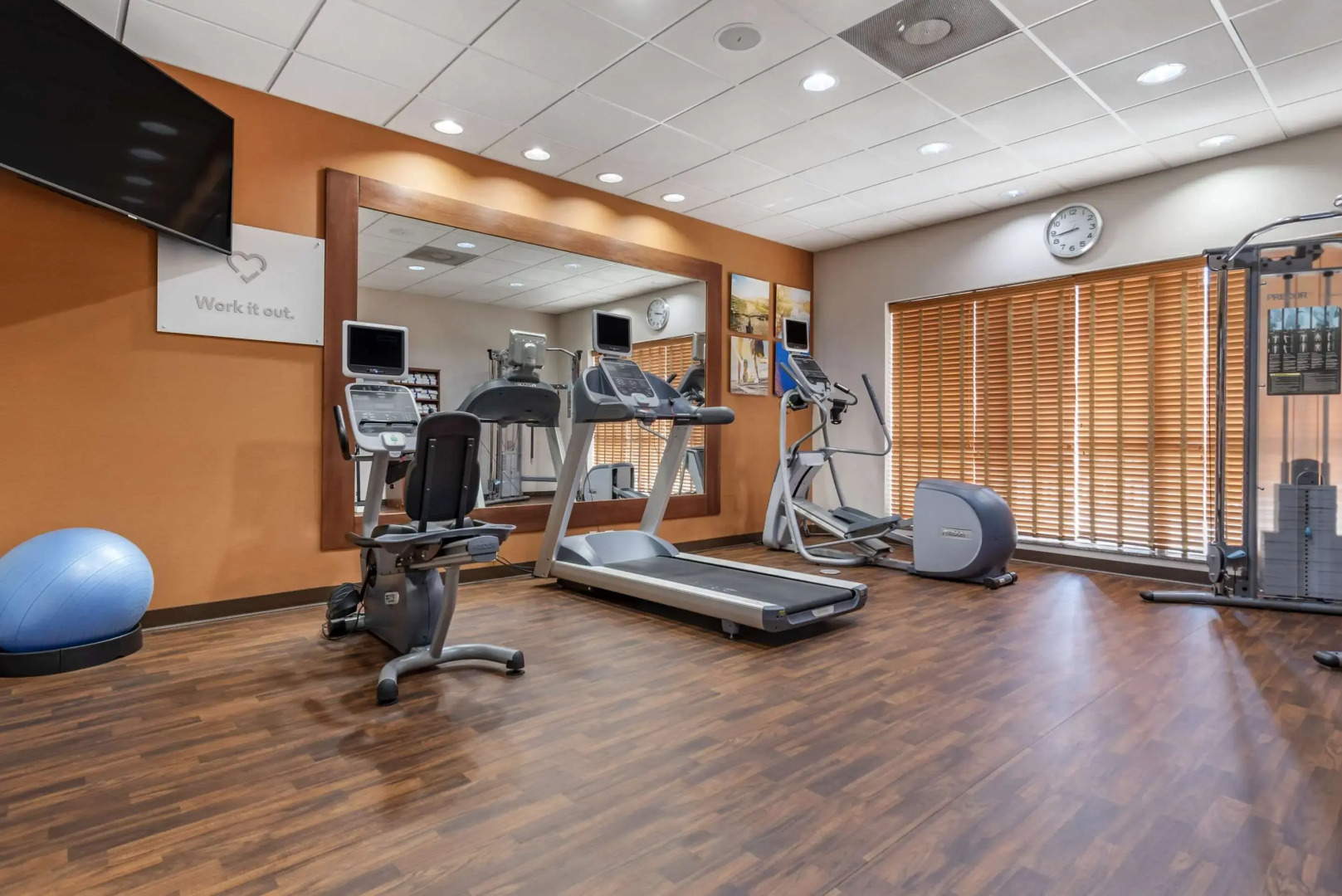 Comfort Suites Airport