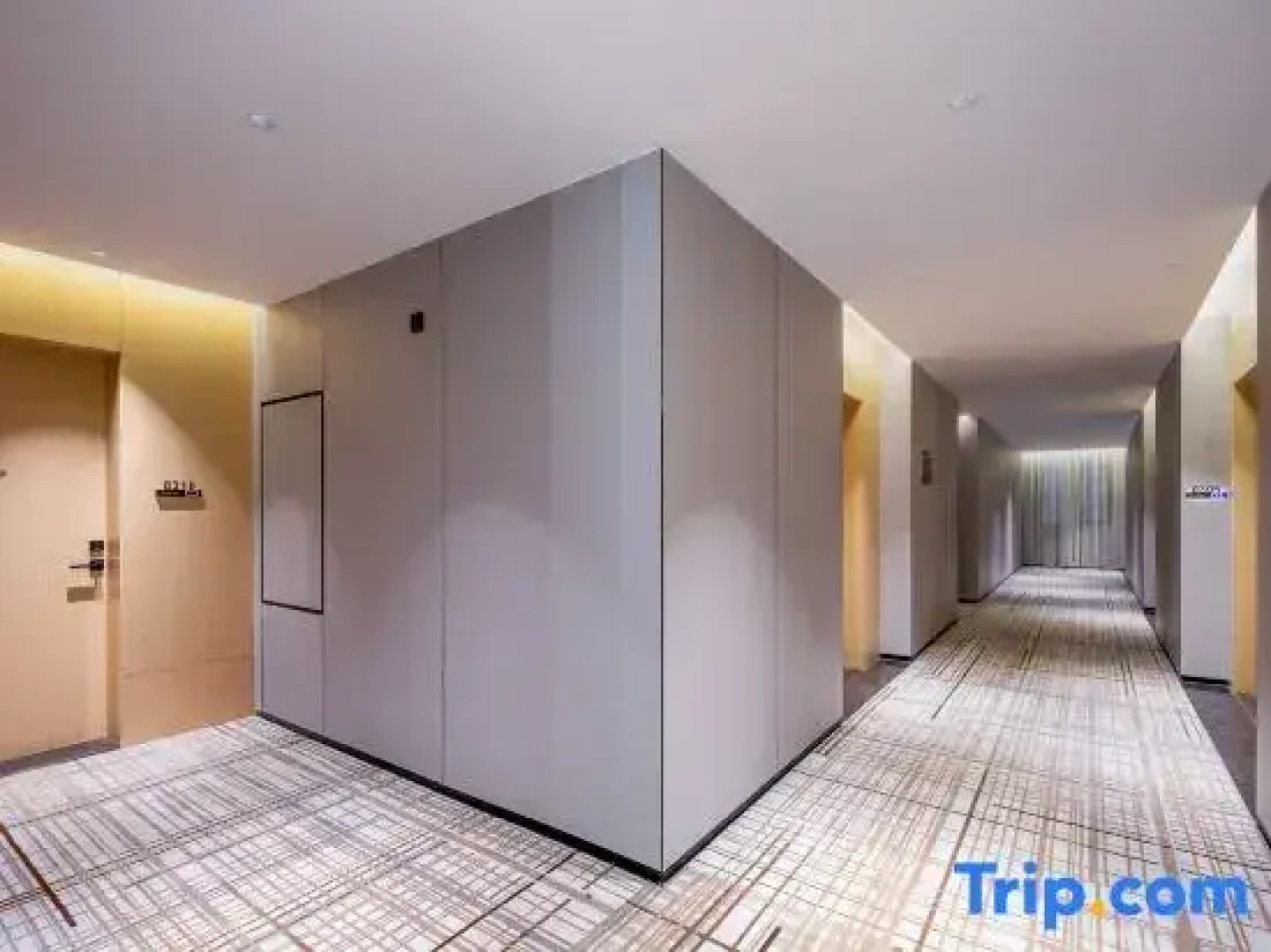 Yiduo Hotel (Lingao Branch)