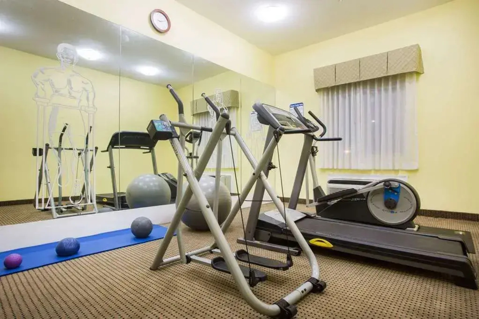 Days Inn & Suites By Wyndham Swainsboro