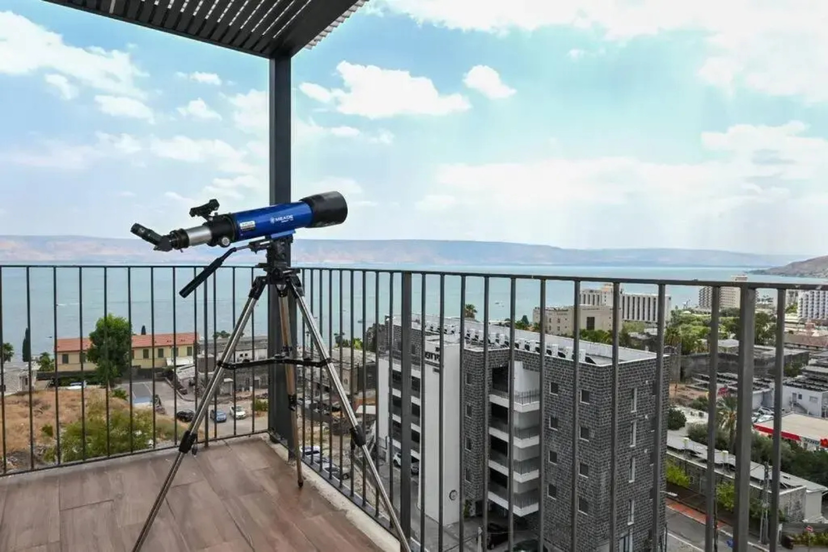 L.T.D- MY VIEW. 2 bedroom apartment by the lake.