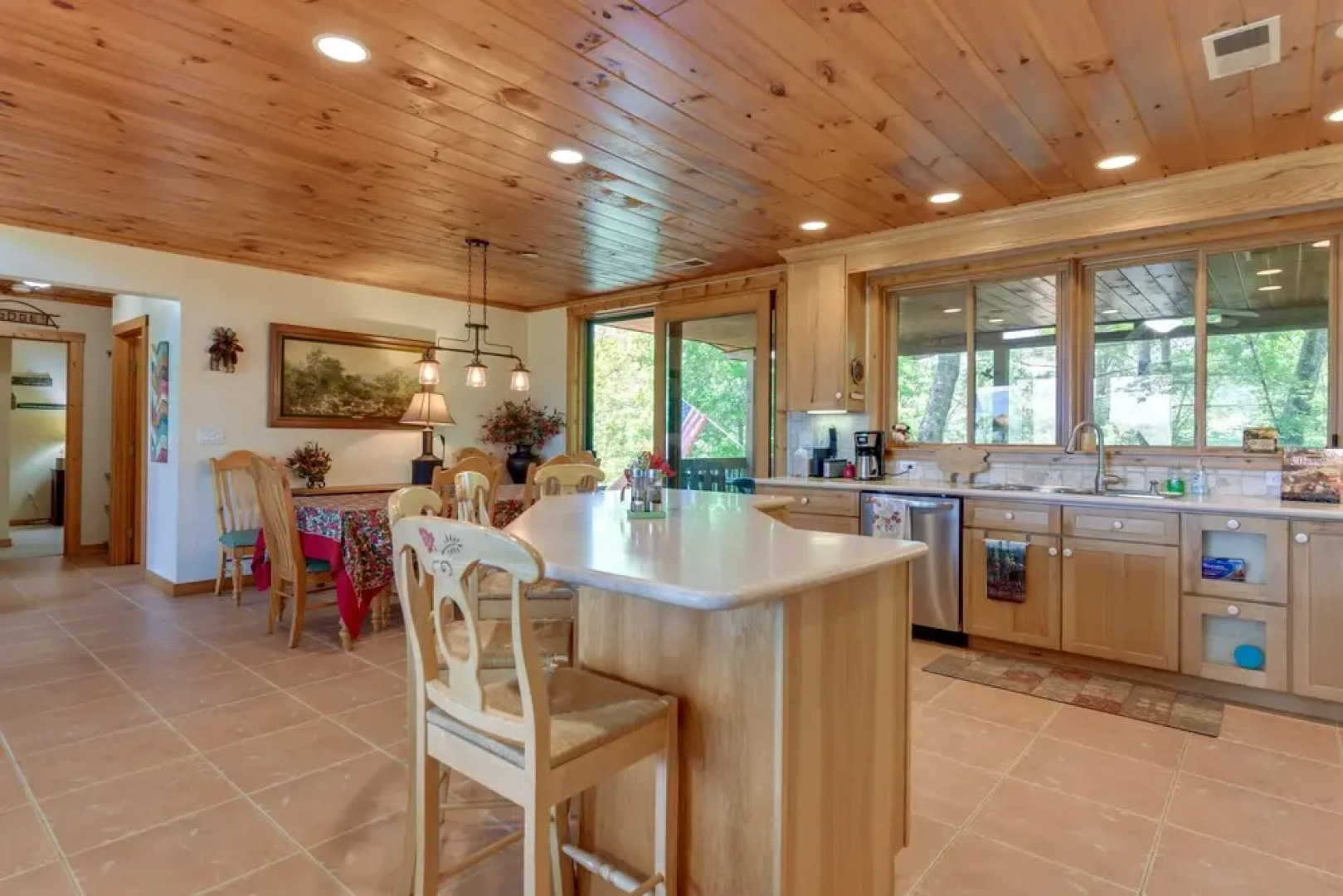 Almond Vacation Rental w/ Mountain Views!