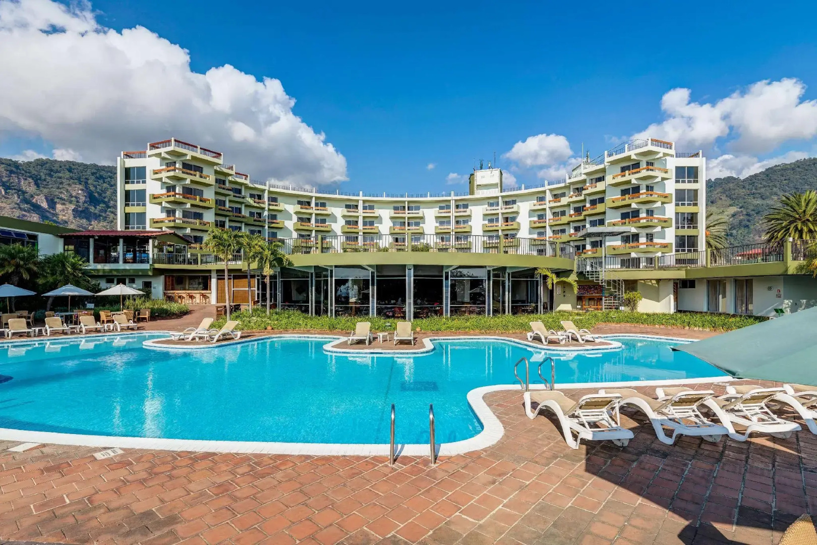 Porta Hotel del Lago