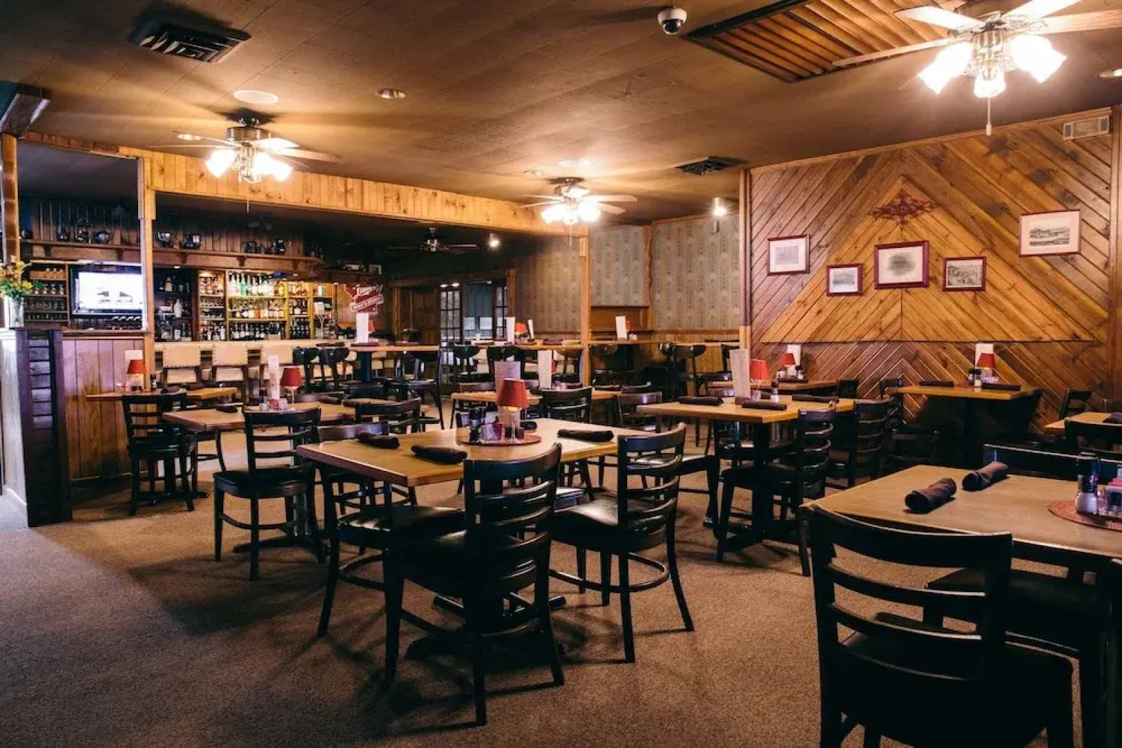 Fannies Supper Club and Motel