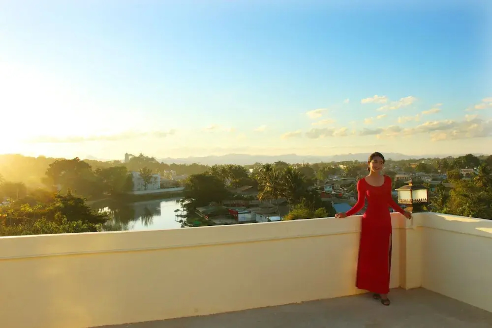 Kayah Golden Hill Hotel