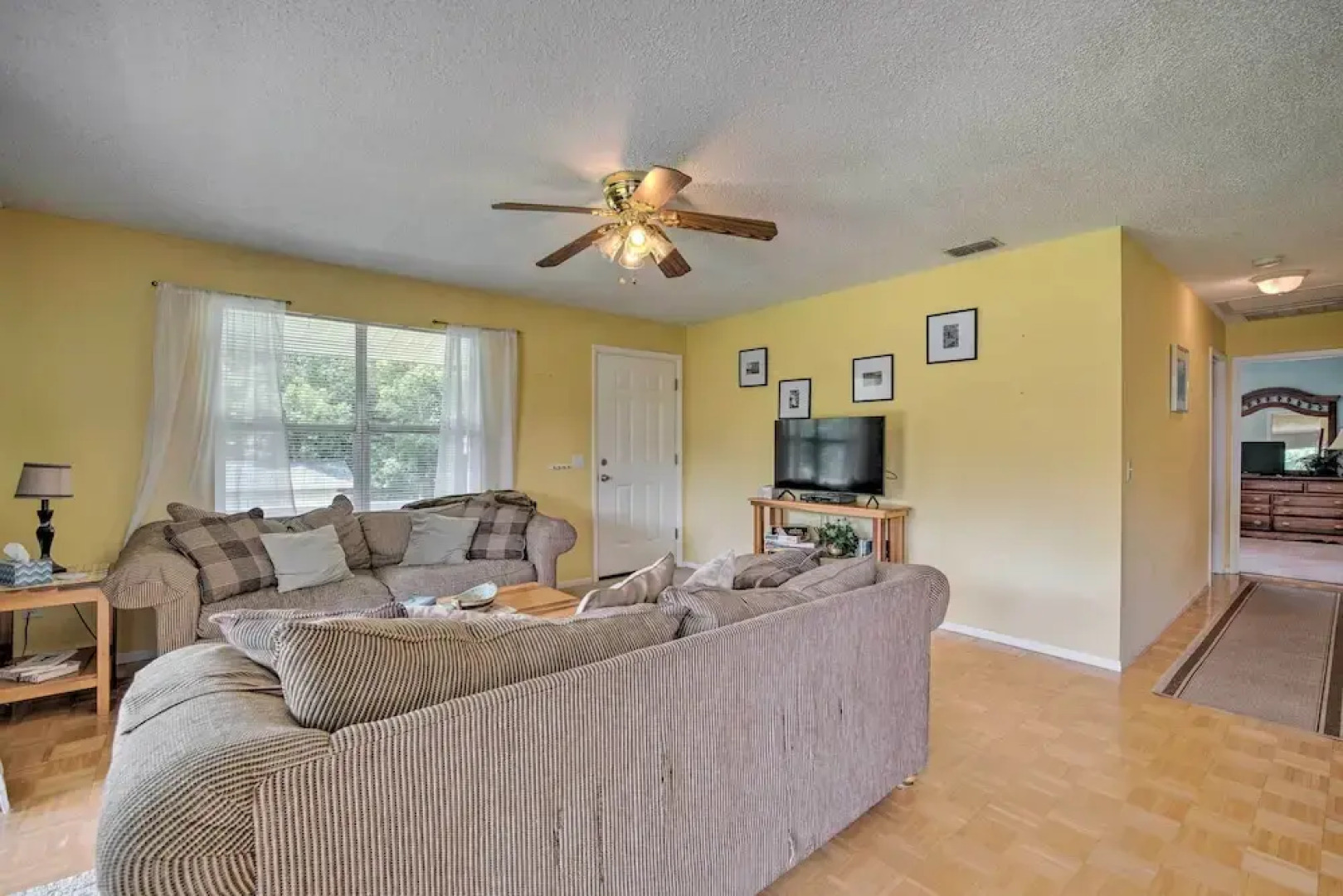 Docks + Balcony: Peaceful River Abode in Dunnellon