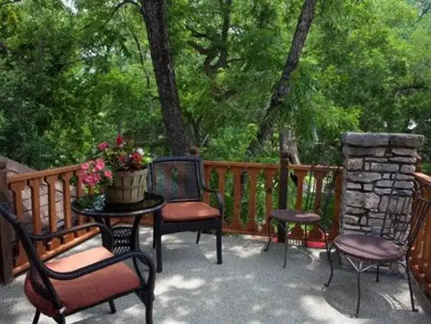 Creekhaven Inn & Spa