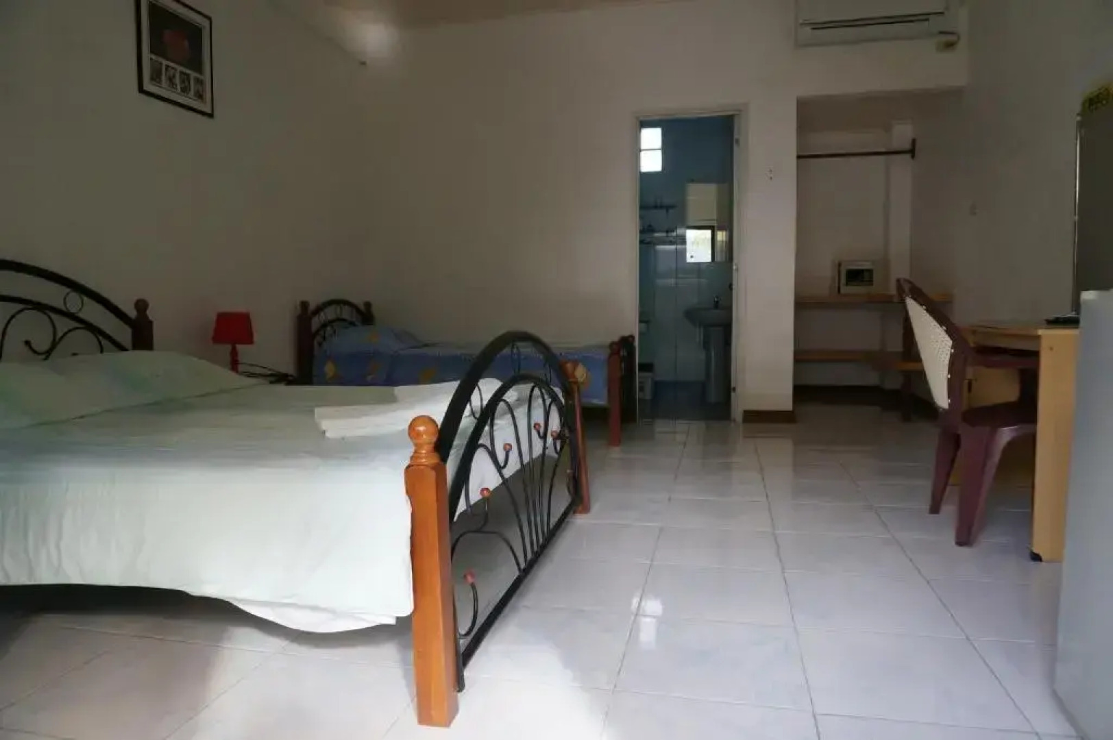 La Laguna Beach Club & Dive Center