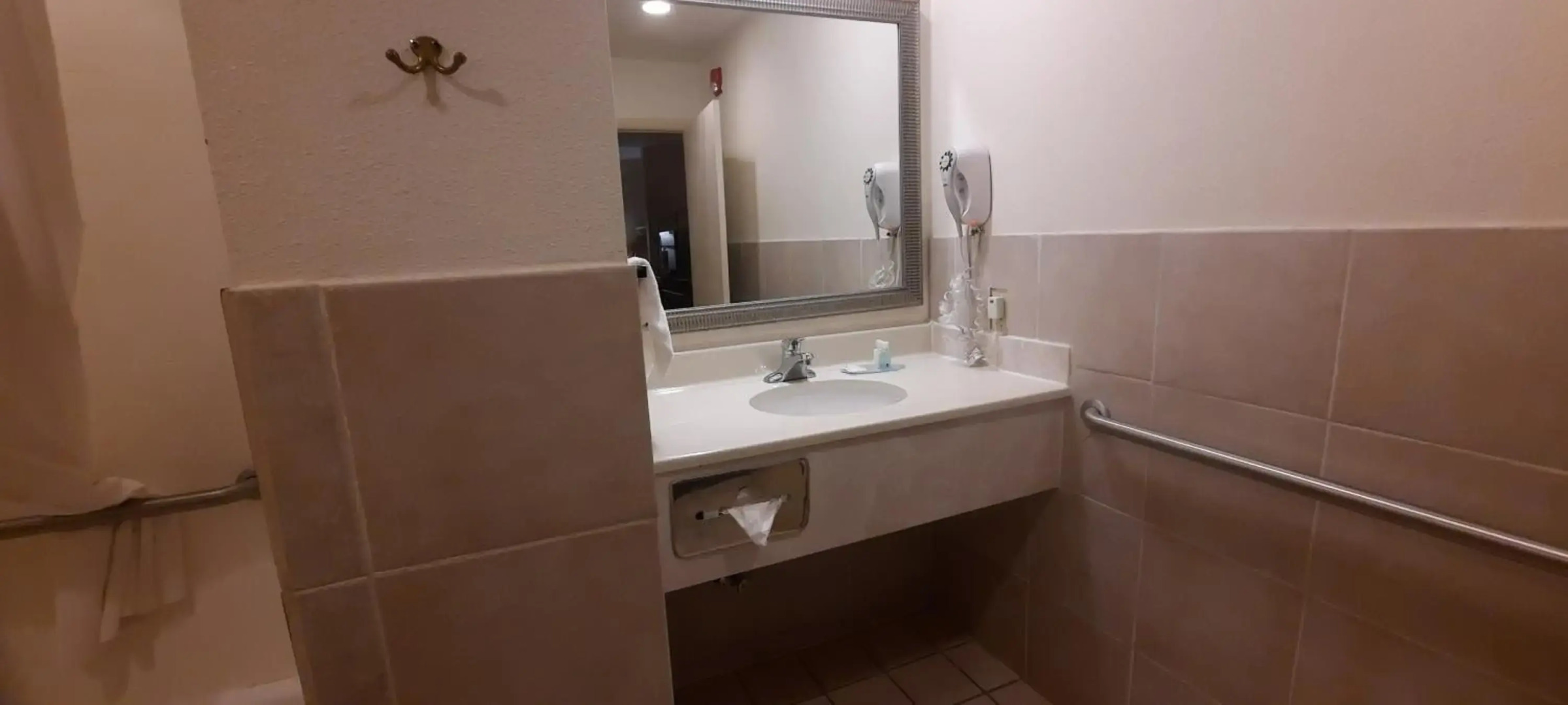 Quality Inn & Suites Grants - I-40