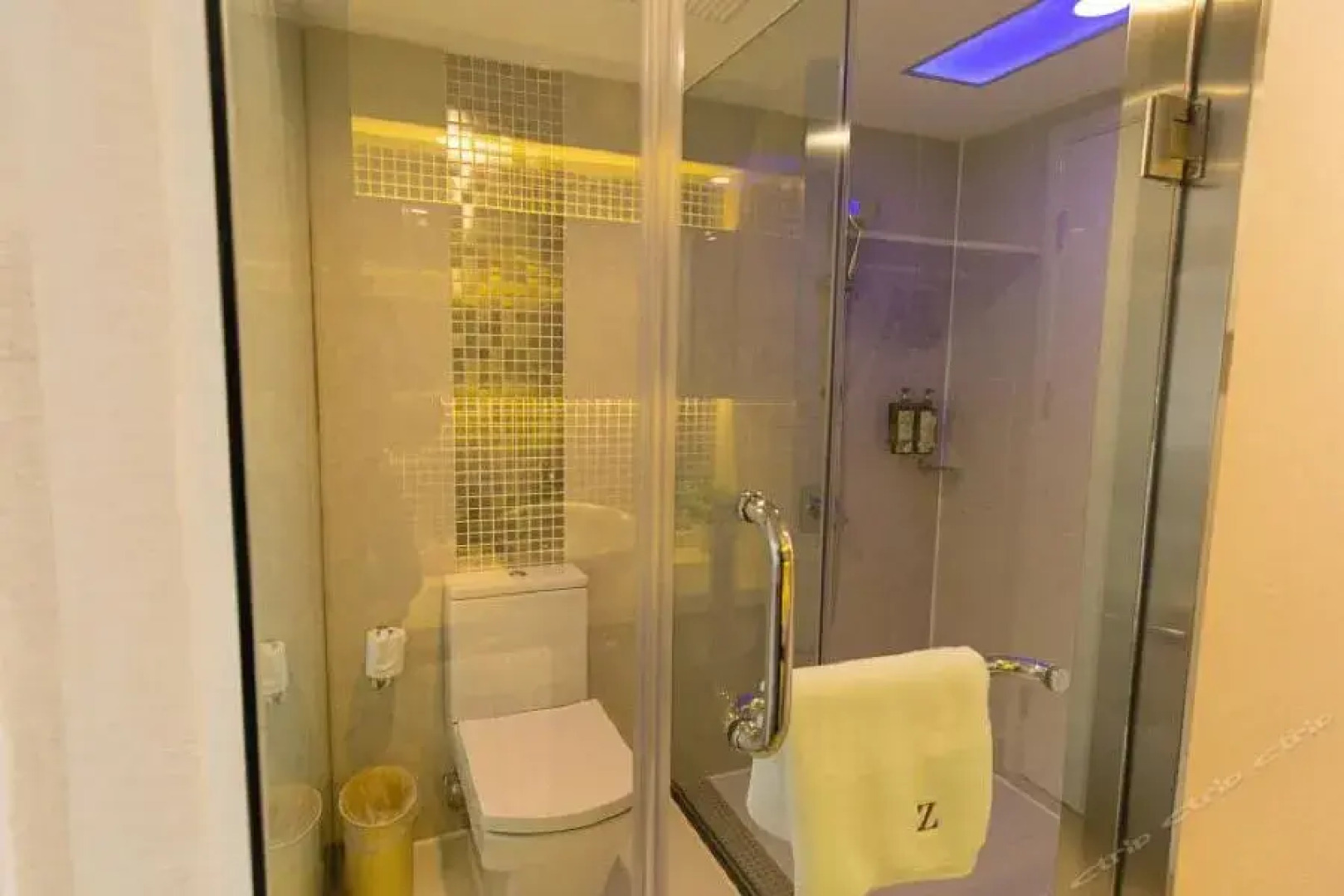 Zsmart Hotel (Beijing West Railway Station North Square)