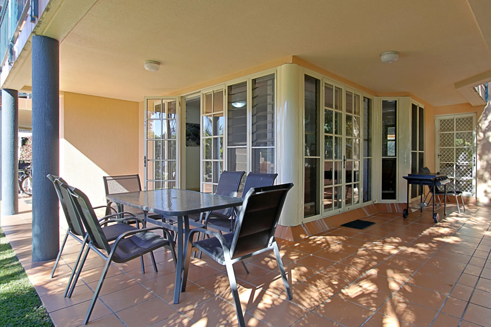 Sea Breeze on Main Beach