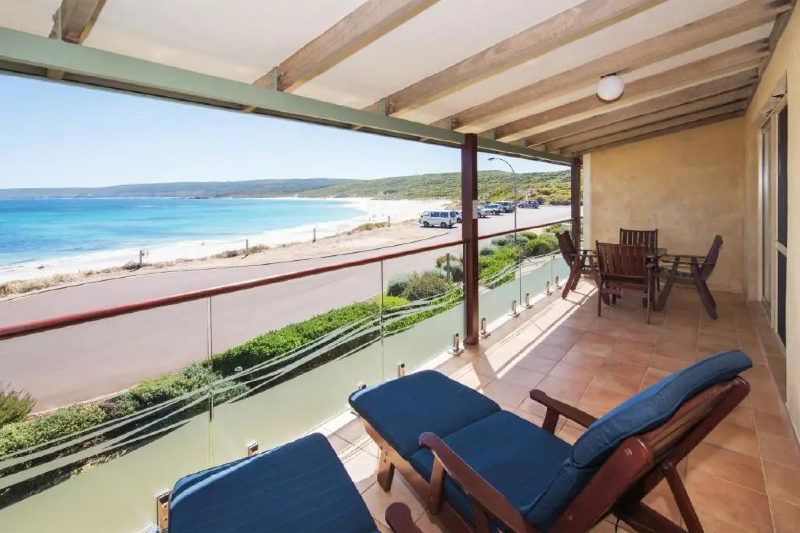 Canal Rocks Beachfront Apartments