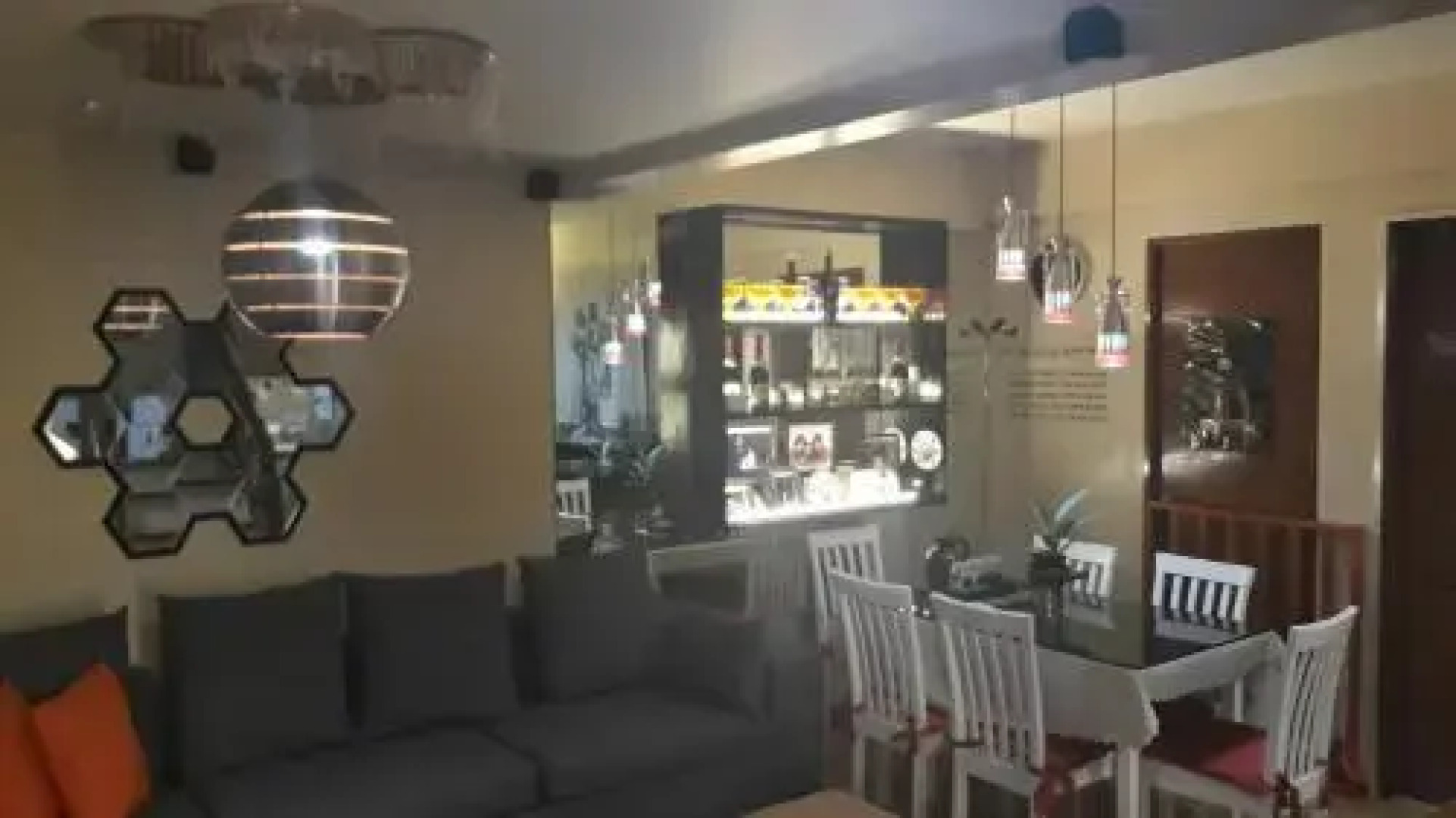 3BR Townhouse in Cainta along Sumulong Hiway