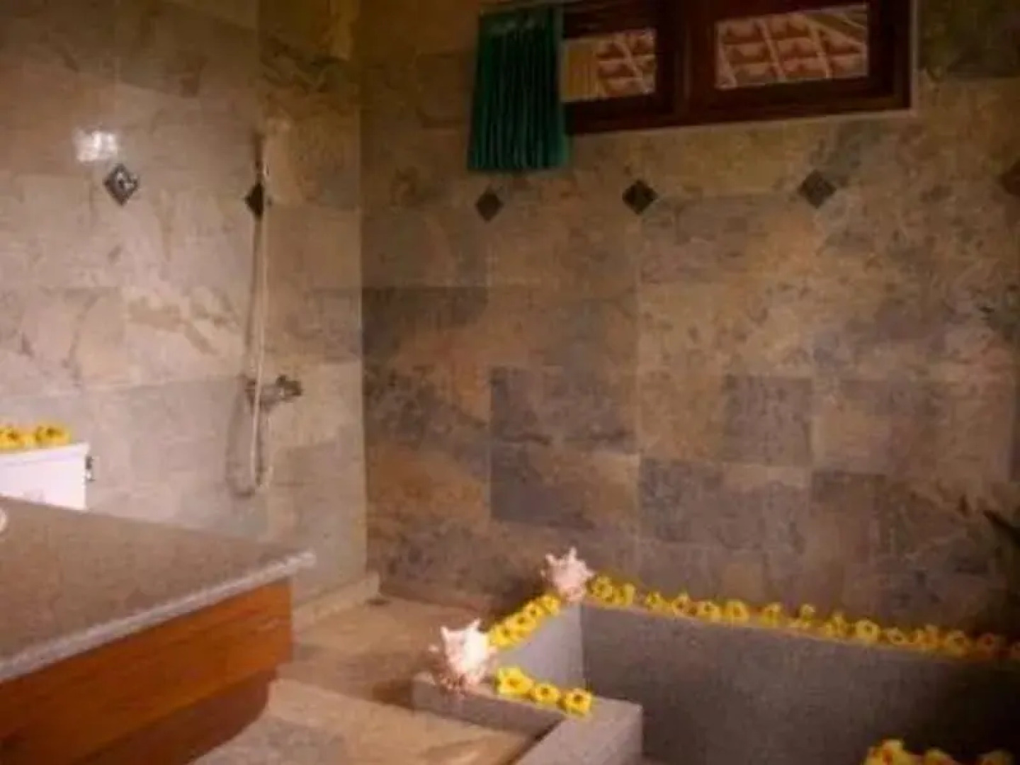 Raffles Holiday Hotel