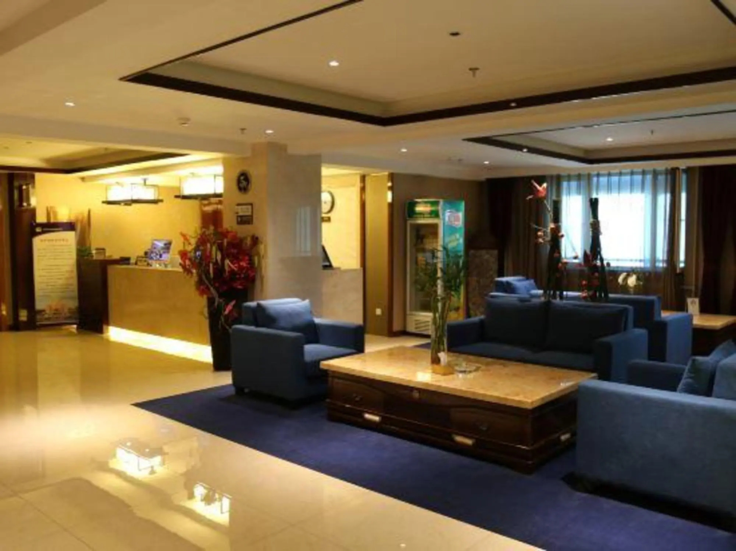 Oriental Hawaii Hotel (Heihe Central Pedestrian Street Shop)