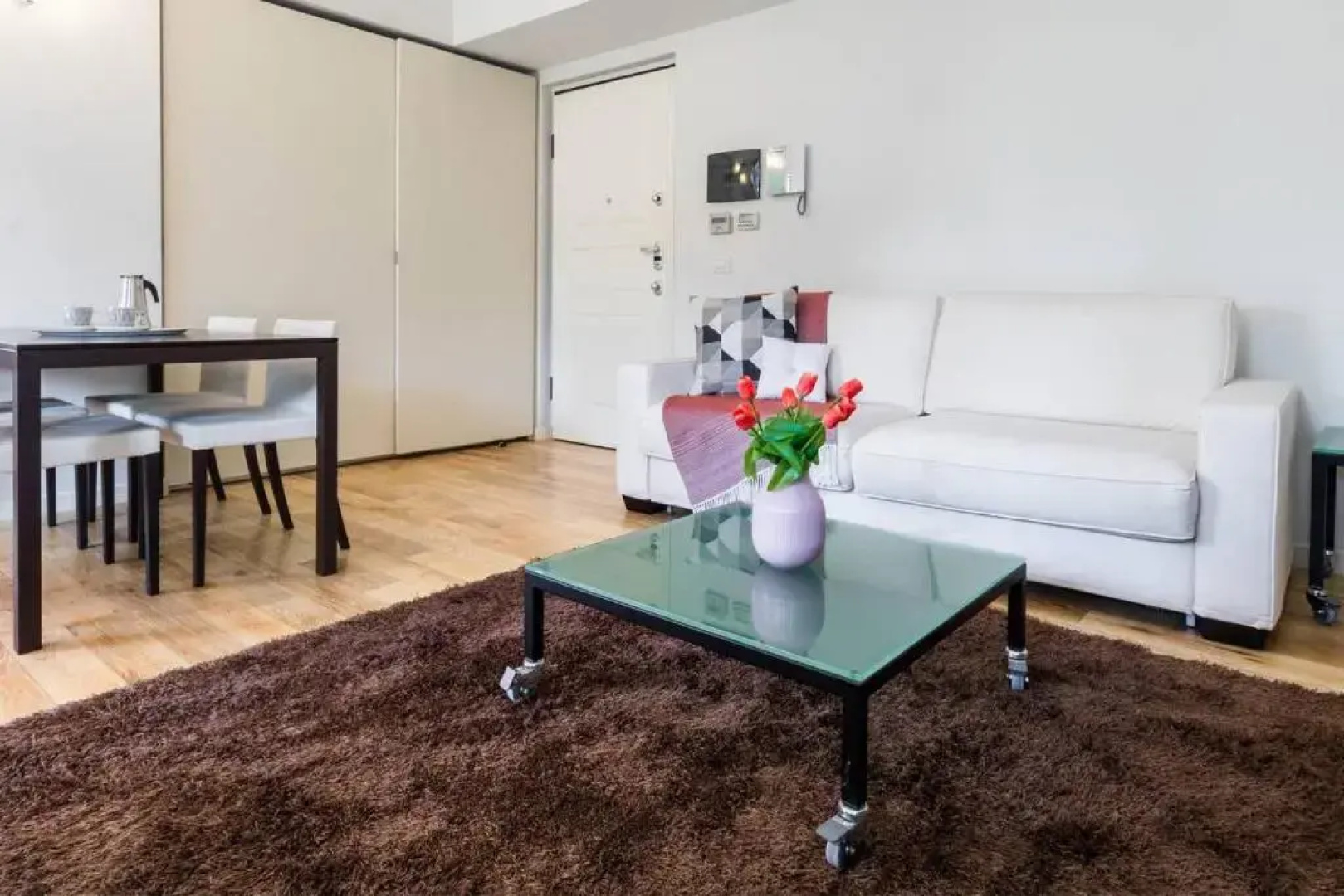 ALTIDO Flat for 4, with Astounding Lake Como View and Pool