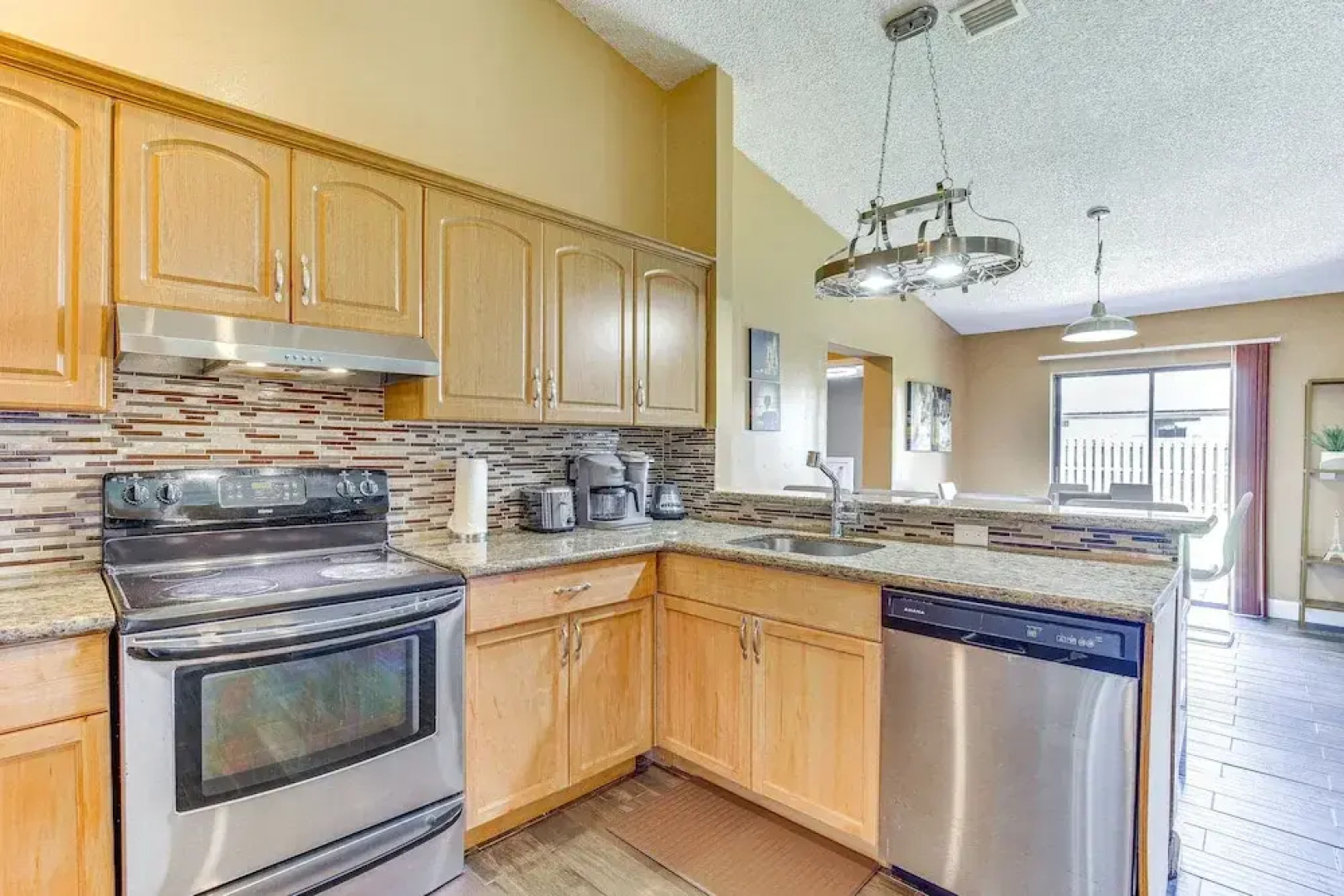 Near Beaches: Pet-friendly Sunrise Escape w/ Patio